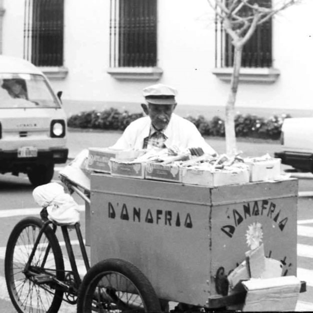 Verkäufer D´Onofrio Straßenverkäufer in Lima D´Onofrio